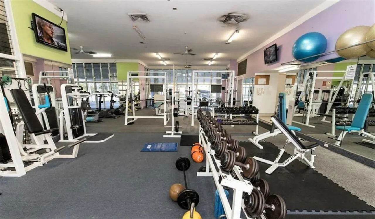 Luxury Waterfront Sea View Apartment - Do Not Book Cairns