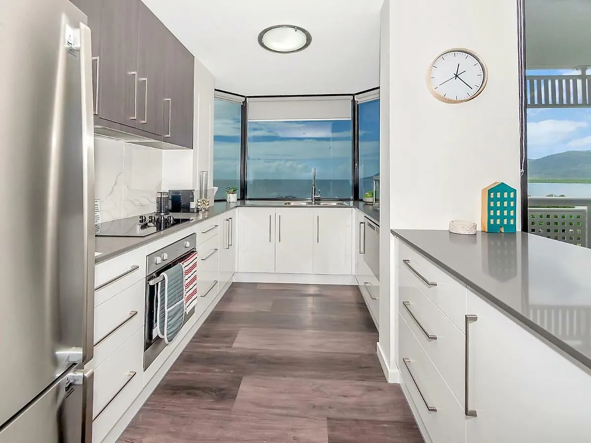 Luxury Waterfront Sea View Apartment - Do Not Book Cairns 0*,  Australia